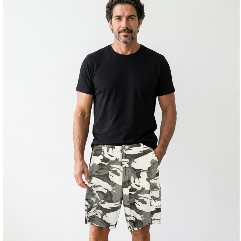 Wrangler Authentics Men's Size 38 Grey White Camouflage Cargo Shorts